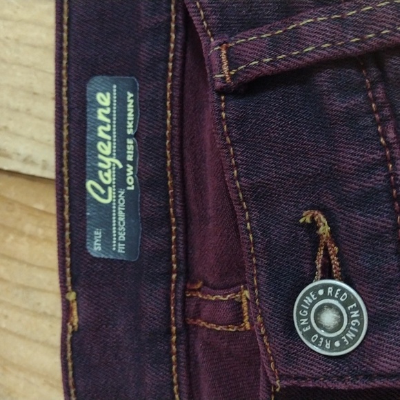 Red Engine Purple Burgundy Cayenne Low Rise Skinny Jeans Size 32 NEW - Picture 8 of 13
